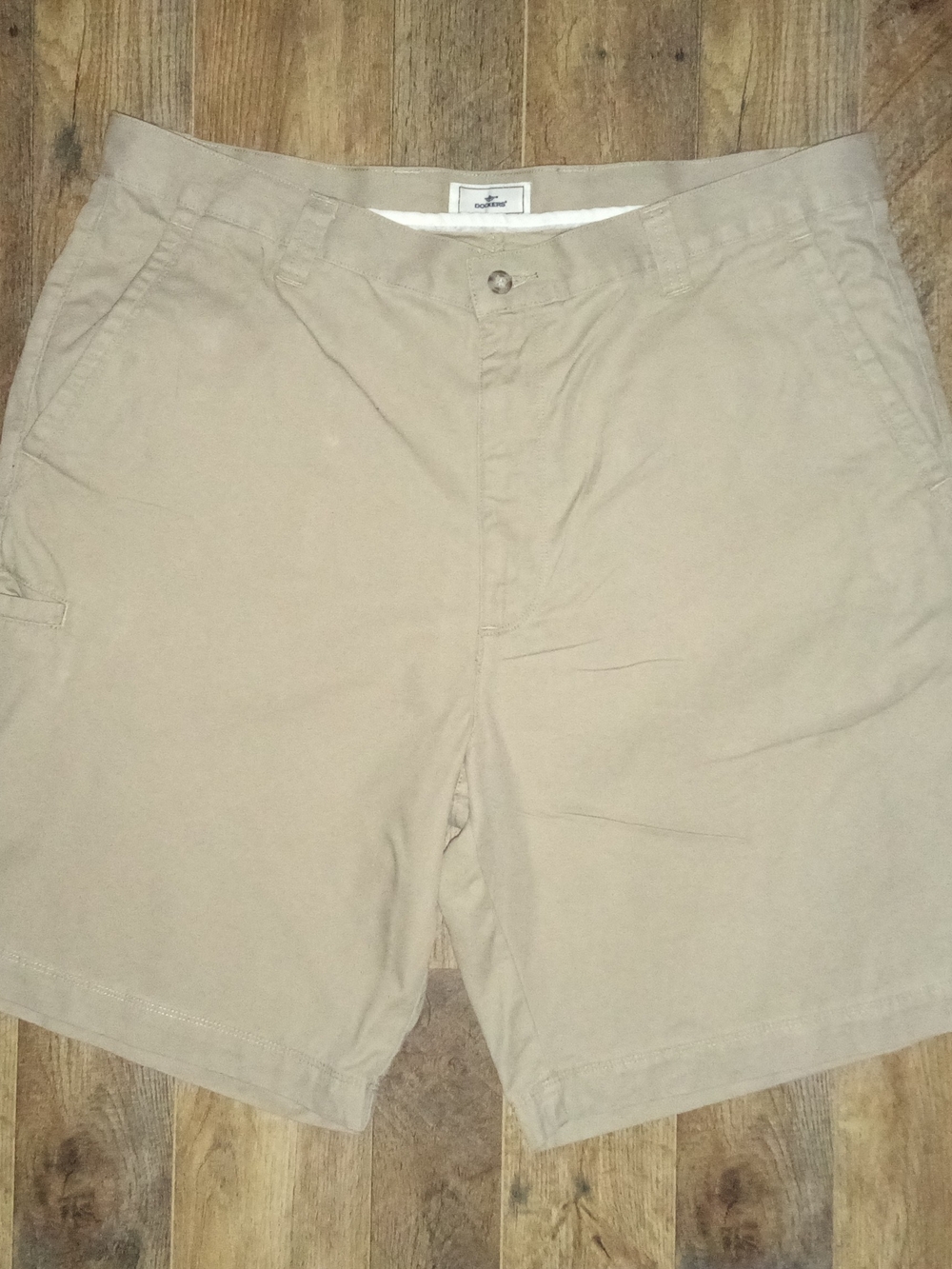 Dockers Men's Tan Flat-Front Shorts Size 38